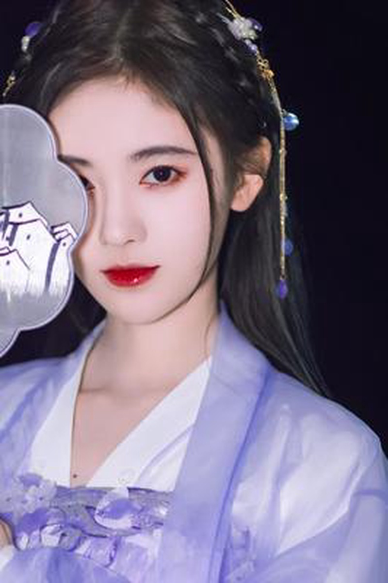 鞠婧祎